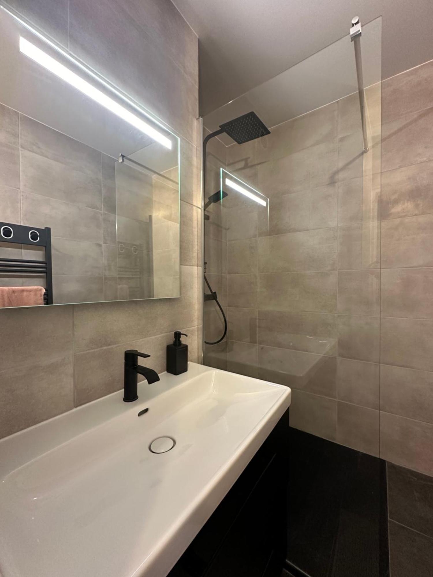 Appartement Proche Paris-Aeroport Cdg-Gare-Disney Villiers-le-Bel Exterior photo